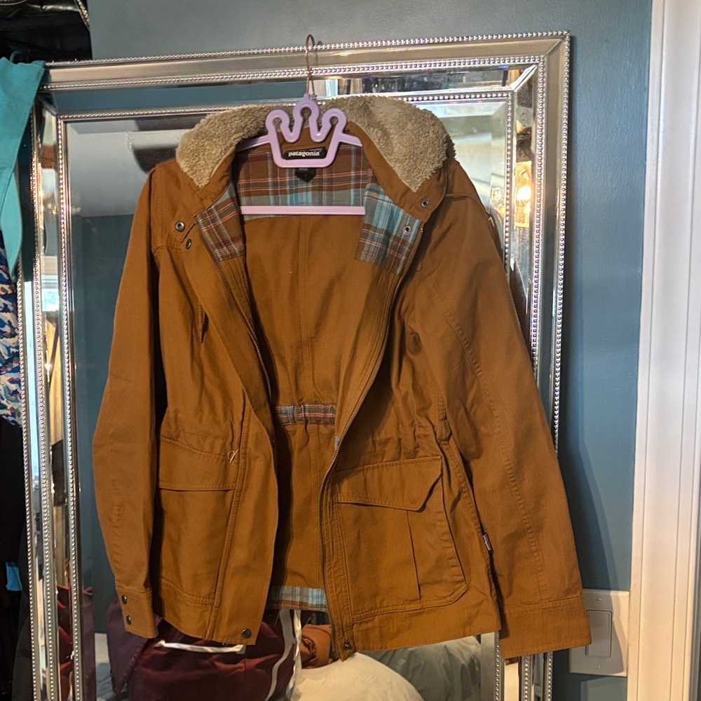 Patagonia Brown Jacket with Plaid Interior